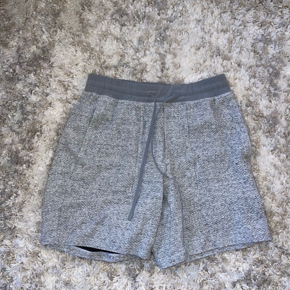 Lululemon At Ease 7” Shorts